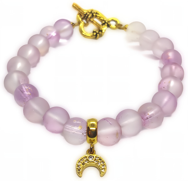 Bracelet perles en verre dépoli de couleur rose.