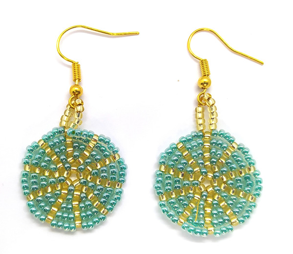 Boucles d'oreilles rondes tissage Miyuki de couleur verte et or